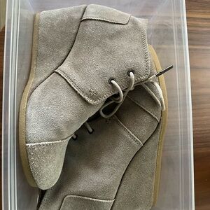 Tom’s Wedge Taupe “Dune Sand” Size 7.5